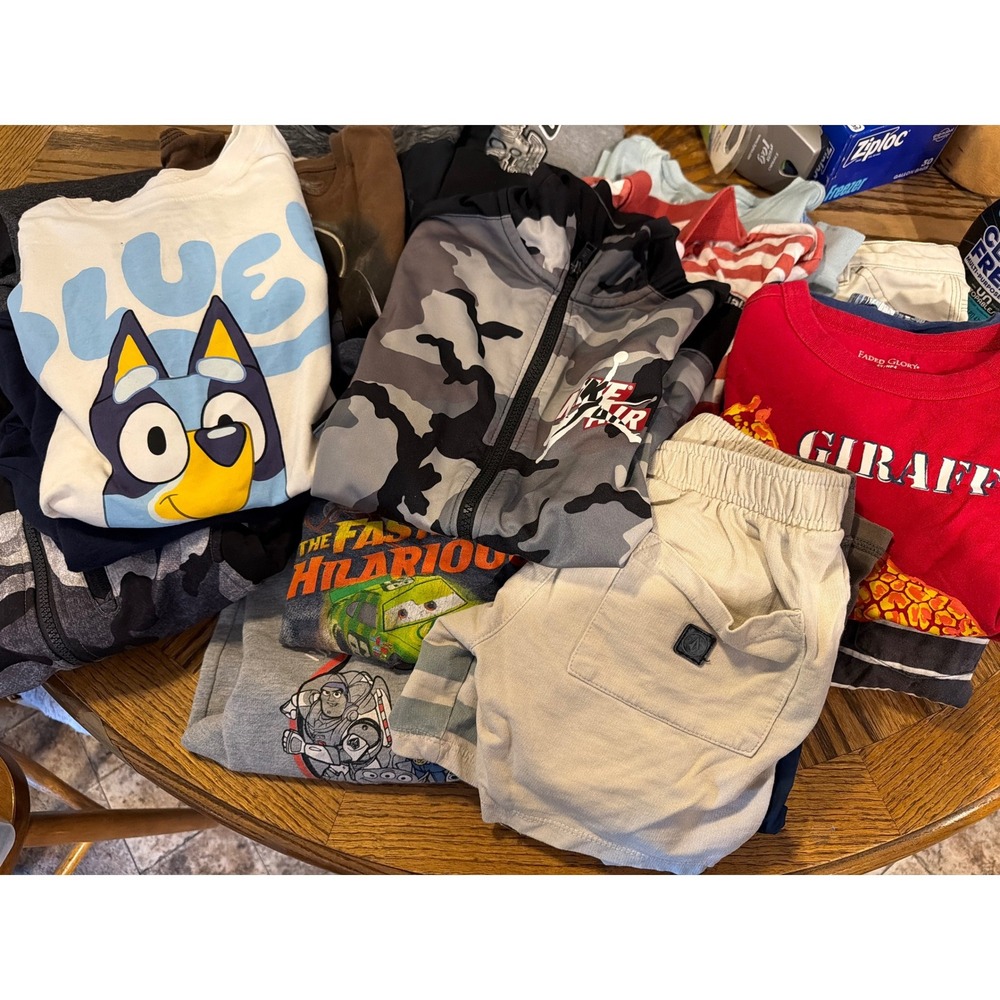 Boys Clothing Lot 4-8, M-L 15+PIECES